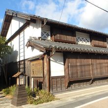 作州城東屋敷の建物だが、中には入れなかった