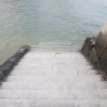 ボォーッと歩いていたら海ポチャします（？）ので御注意を…。