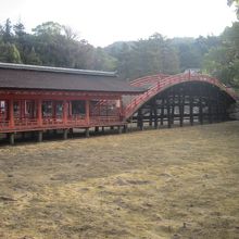 厳島神社らしく、回廊とコラボ風景を撮りたいものです