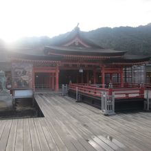 平舞台エリアの様子