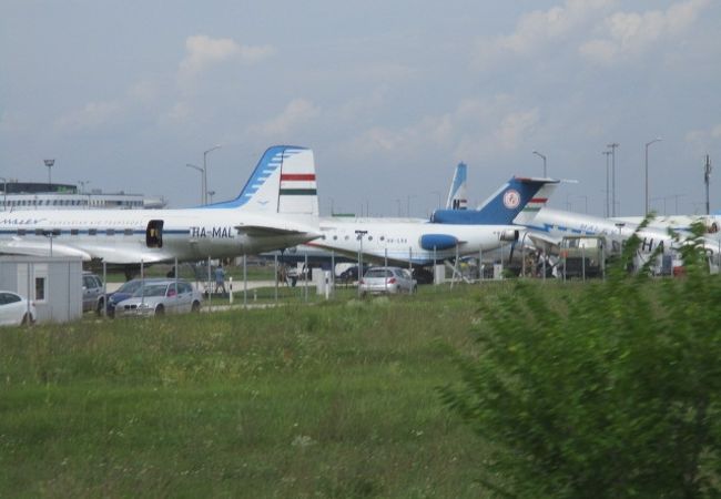 リスト フェレンツ国際空港 (BUD) Ferene Liszt Nemzetkozi Airport (BUD)
