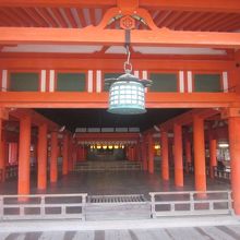 神聖な気持ちで参拝する心掛けを忘れませぬよう…。