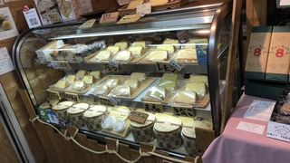 市場のシフォンケーキ屋さん