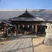 厳島神社の脇にひっそりと佇む名刹です