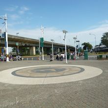 凱旋駅駅前の様子