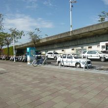 凱旋駅駅前の様子、貸自転車は一台しかありませんでした