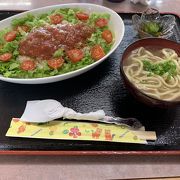 たまたま見つけた食堂です