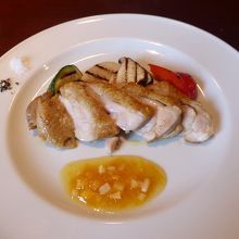 ランチ（メイン①鶏もも肉のプレゼ　甘夏と生姜のソース）