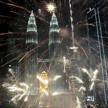 色とりどりの打ち上げ花火を見せてもらった2020年の始まり。