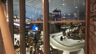 モール内にあるのが驚き