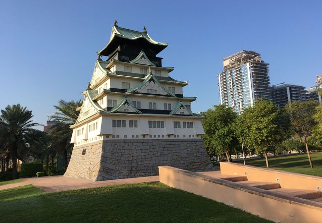 公園内からドバイフレームには入れませんので注意