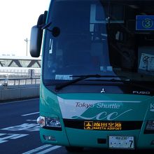 こちらが京成バスです。ローコストで乗り心地は普通です。