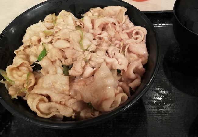 伝説のすた丼屋 ヨドバシ梅田店