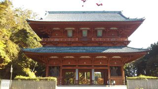 高野山の入口に聳える「大門」