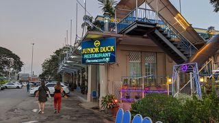 カモのローストが人気の店