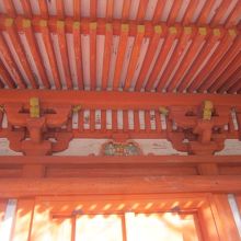 朱塗りの風情がまた素晴らしいですね。