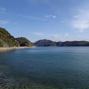 名前の通りの島