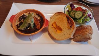 レトロなカフェレストラン