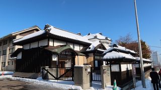 冬は休館・・・