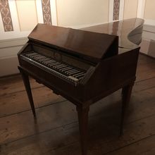1796年製のピアノ