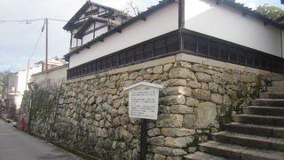 内部が非公開なのは残念ですが…。