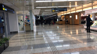 お土産屋たくさん