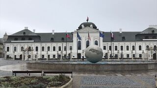 グラサルコビッチ伯爵宮殿