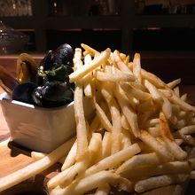 ムール貝と大量のポテト