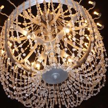 岩塩製のシャンデリア