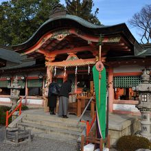 春日大社に似た本殿