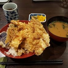 特上天丼のセット、これで850円！？