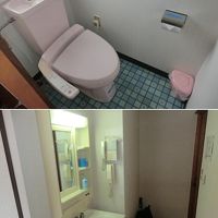 各室に清潔なトイレと洗面台があります。