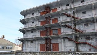 ショッカーの基地が見える橋