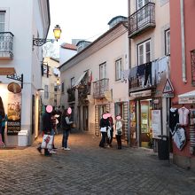 サン・ジョルジェ城付近の路地