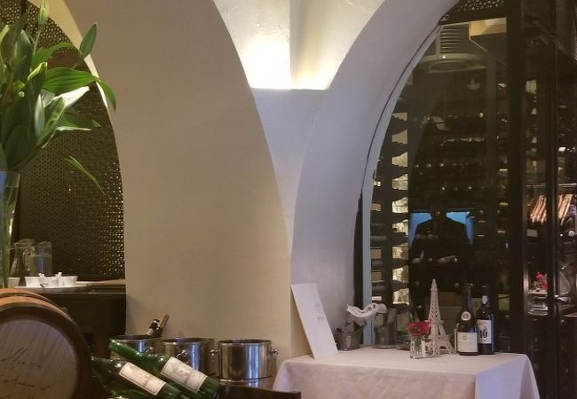 フレンチレストラン