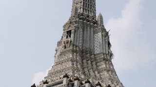 大仏塔上部に祀られているインドラ神