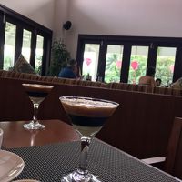 朝食でトリカラーベトナムコーヒーが飲める