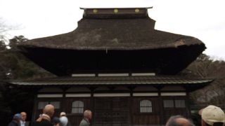 重要文化財の銅鐘があります。