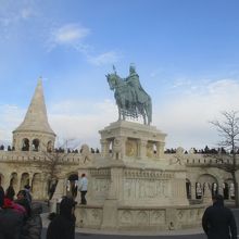 聖イシュトヴァーンの騎馬像