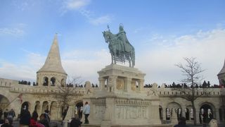 聖イシュトヴァーンの騎馬像