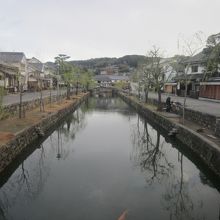 橋から望む中橋方面の景観