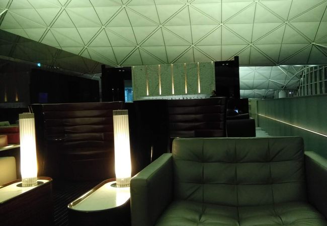キャセイパシフィック航空 ザ ウィング ファーストクラス ラウンジ 香港国際空港 クチコミ アクセス 営業時間 香港 フォートラベル