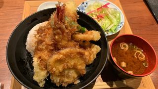 ボリューミーな天丼がいただけます。