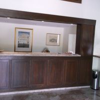 フロント。すぐ裏手にスーパーがあるのを教えてもらいました。