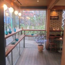 スタイリッシュなディスプレイが多く見られます