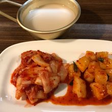 キムチとマッコリ