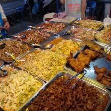 クルンサリナイ通り