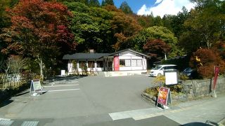 落ち着いた雰囲気で、上質パンや洋食などを楽しめおすすめ