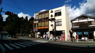 眺望の良い場所で、おすすめは、湯葉関連のメニュー