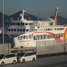 小豆島に向かうフェリーの一例